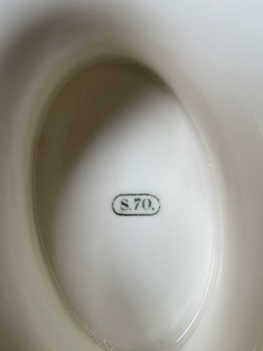 SERVICE DE TABLE EN PORCELAINE DE SÈVRES NAPOLÉON  III BLANC ET OR MONOGRAMME D  -photo-4