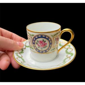 SERIE DE 7 TASSES À CAFÉ EN PORCELAINE DE LIMOGES FRANCE  HAVILAND MODÈLE LOUVECIENNES 