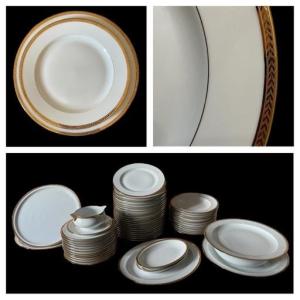 SERVICE DE TABLE BERNARDAUD 55 PIÈCES MODÈLE LAURIER DORÉ PORCELAINE  LIMOGES LISERÉ DORÉ