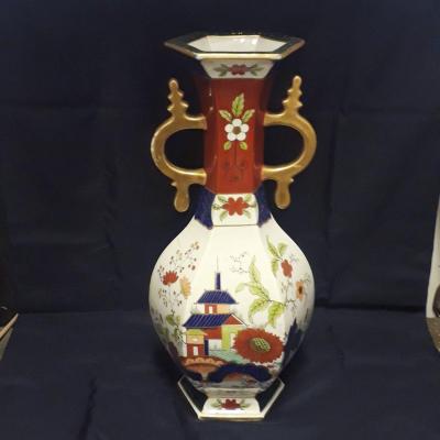 Vase à décor japonisant de Creil et Montereau