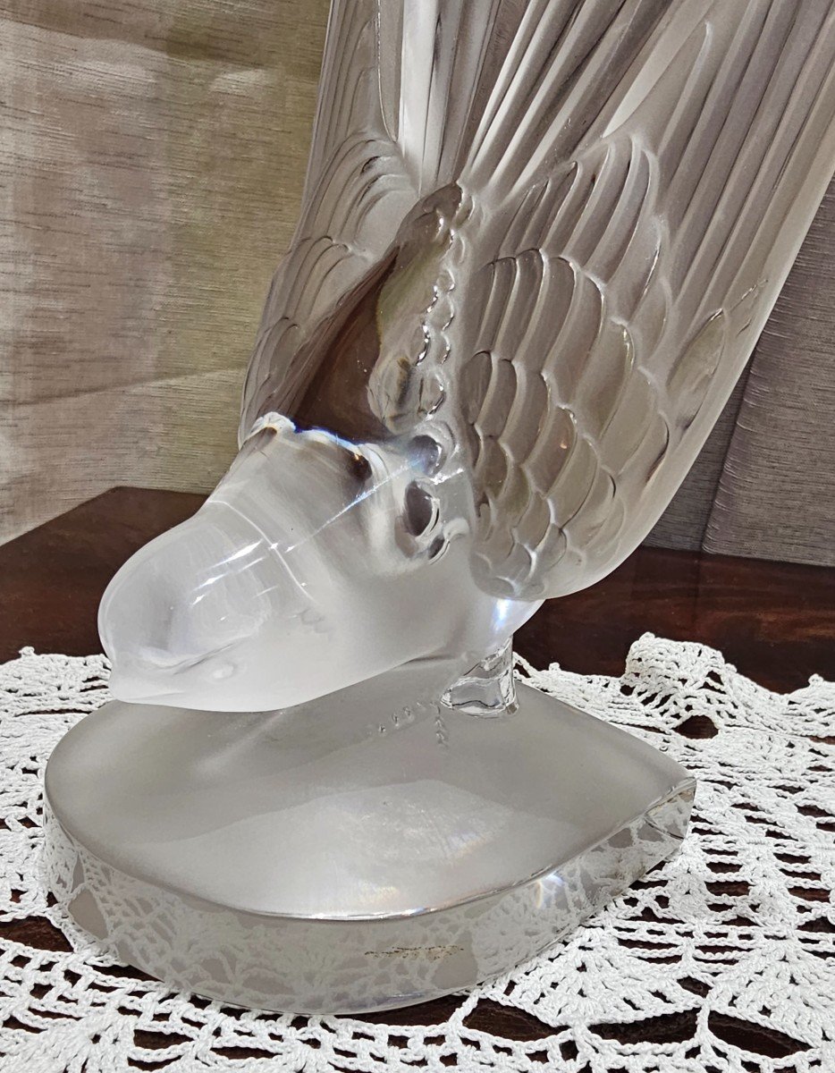 Lalique France - Statuette Of A Bird In Partially Satin Crystal.-photo-2