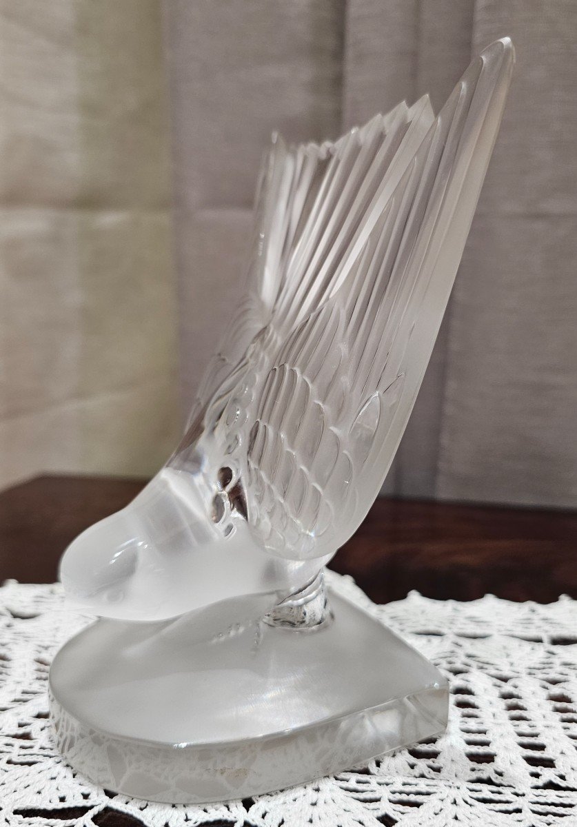 Lalique France - Statuette Of A Bird In Partially Satin Crystal.-photo-3