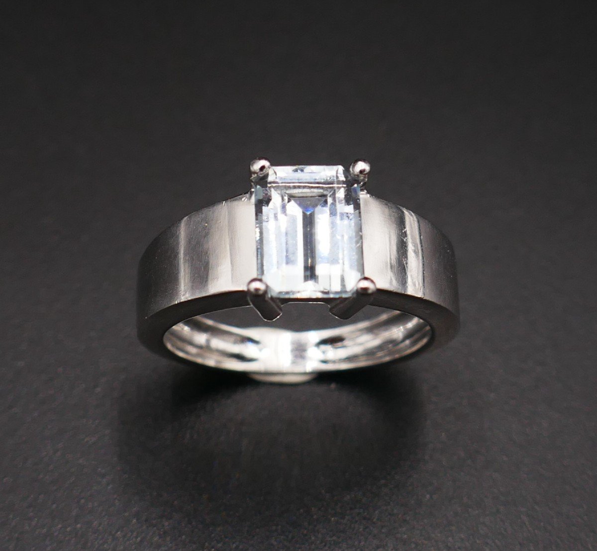 Ring Set With An Aquamarine, 18k White Gold.