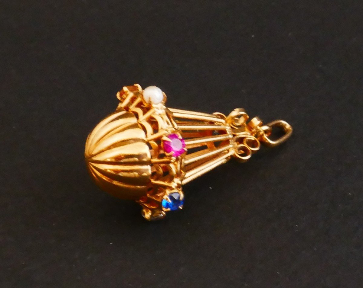 Charm Pendant 18k Gold And Fine Stones.-photo-3