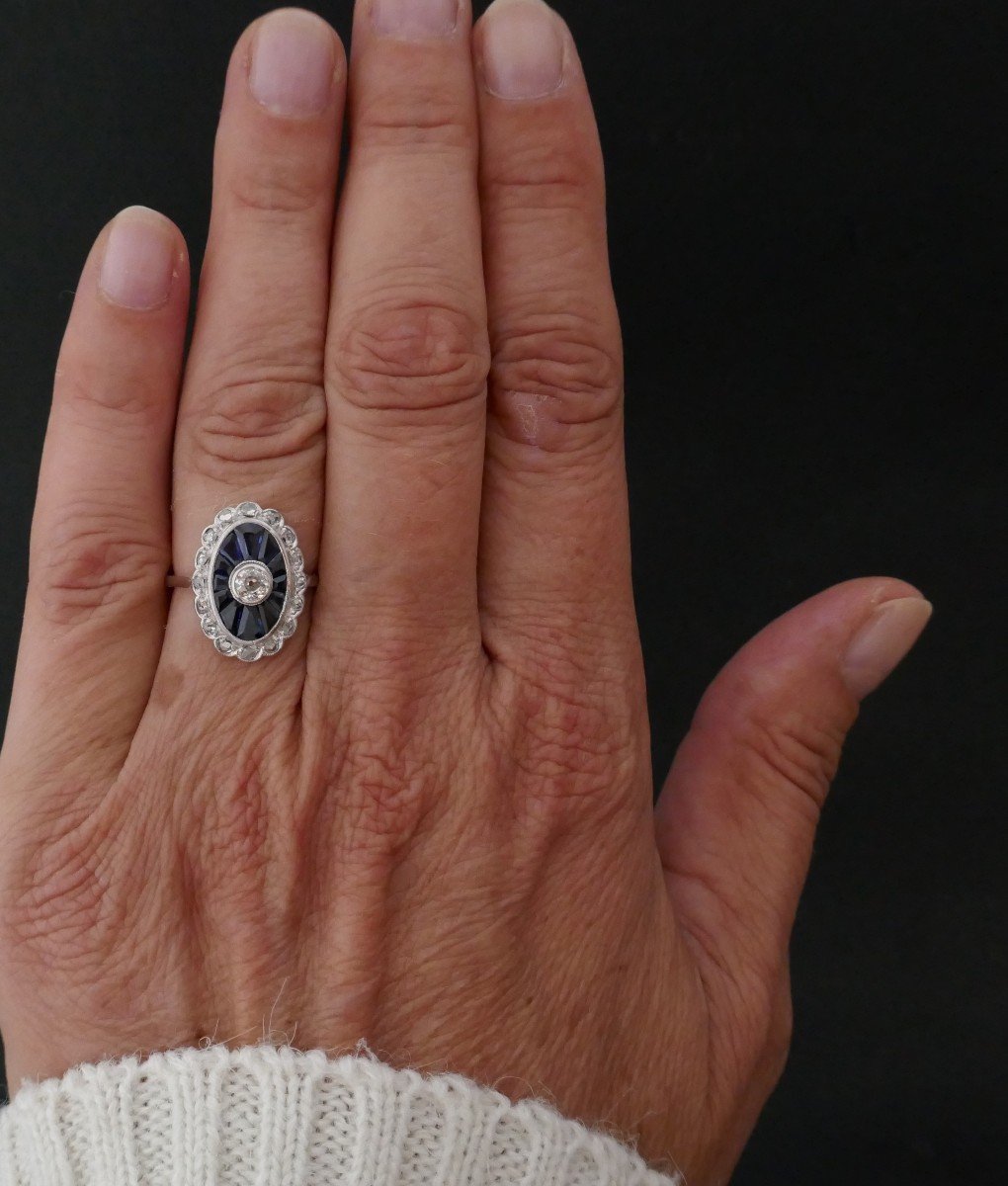 Art Deco Ring With Calibrated Diamonds And Sapphires, 18 Carat Gold.-photo-3