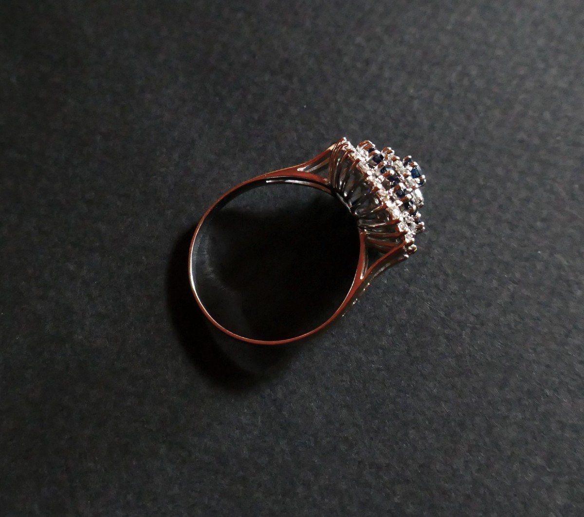 Bague Saphirs Et Diamants.-photo-1