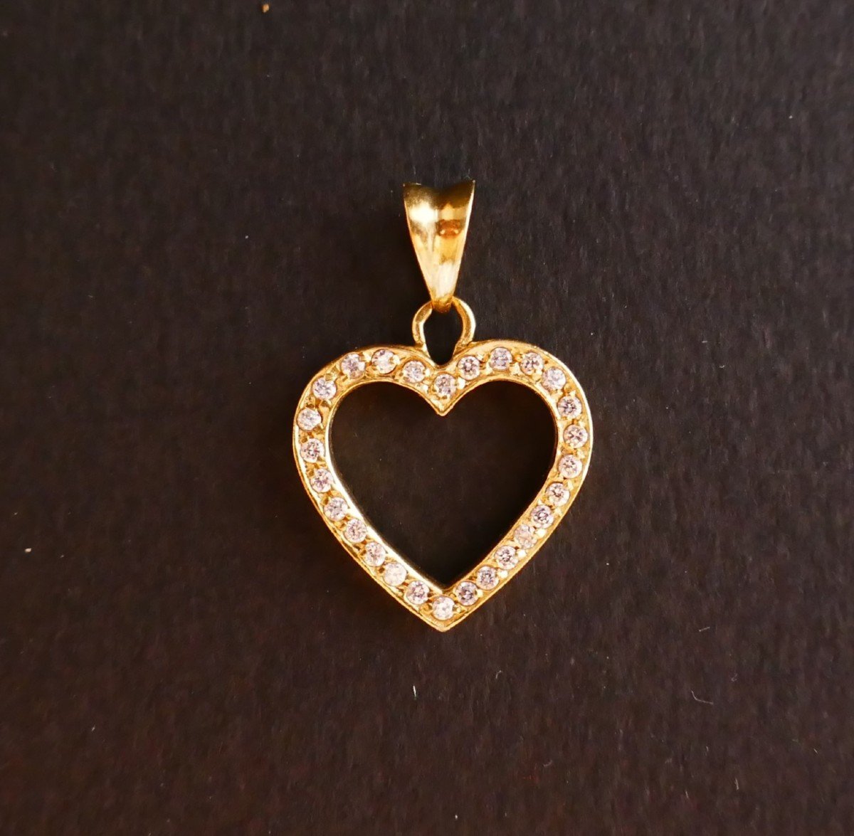Heart Pendant Set With White Sapphires, 18-carat Gold Chain.-photo-2