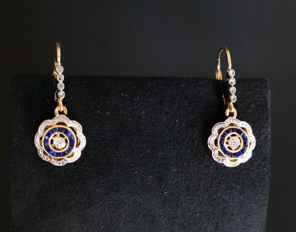 Art Deco Calibrated Diamonds And Sapphires Earrings.-photo-2