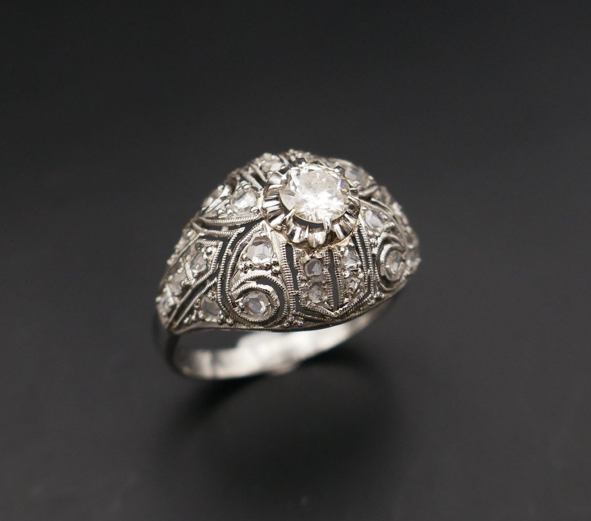 Art Deco Dome Ring In Platinum And Diamonds.-photo-2