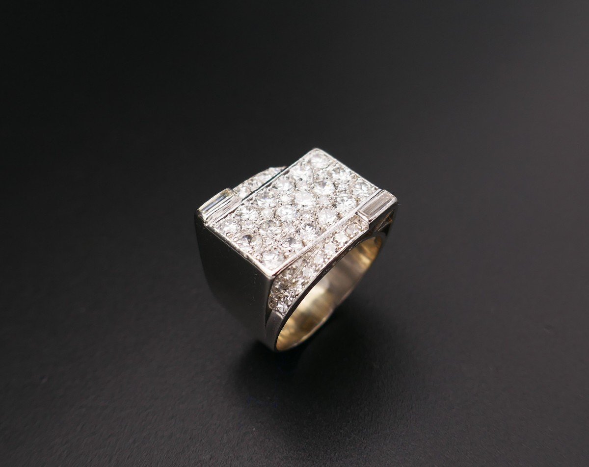 Bague Chevalière Sertie De 1,50 Carat De Diamants, Monture Platine.-photo-1