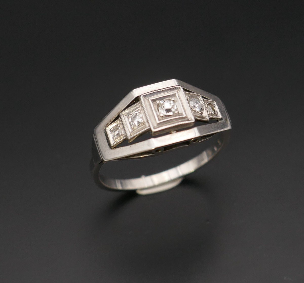 Art Deco Ring Decorated With 5 Diamonds, 18 Carat Gold And Platinum-photo-4