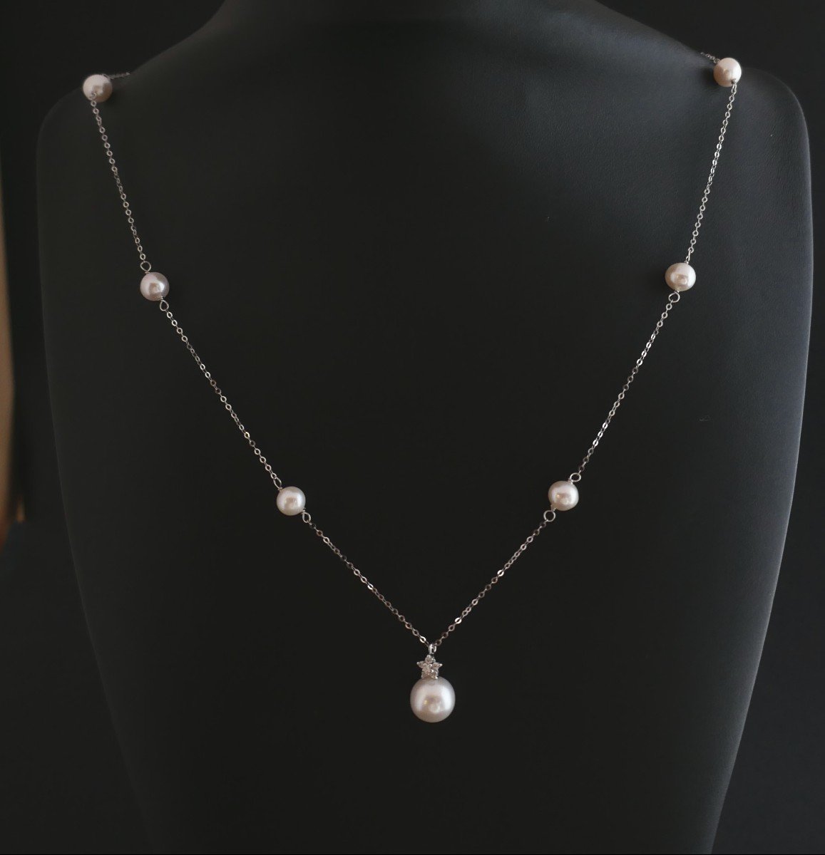 Collier De Perles Et Diamants, Or Blanc 18 Carats.-photo-1