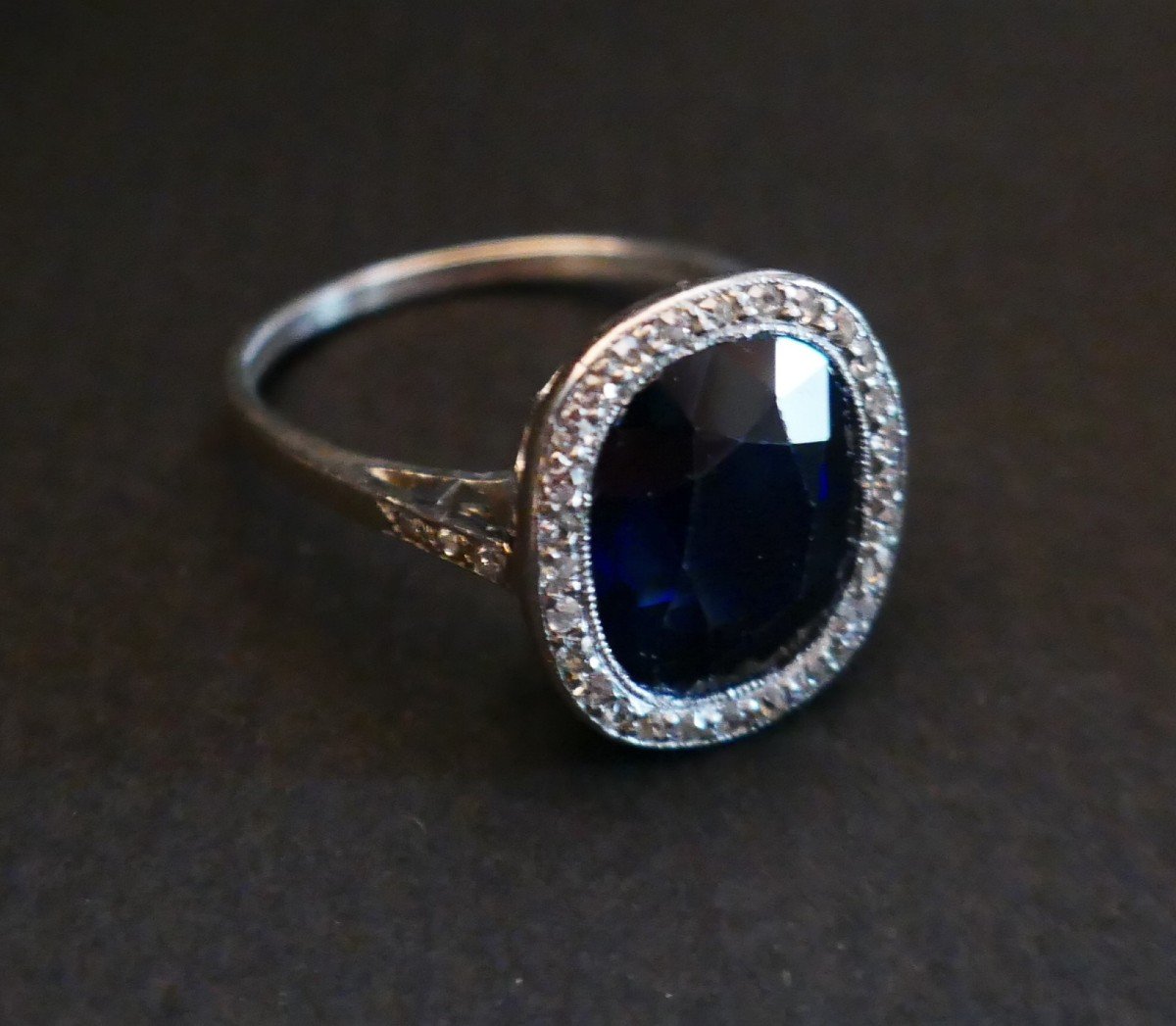 6.8 Carat Sapphire And Diamond Ring, Platinum Setting. Certificate.-photo-3