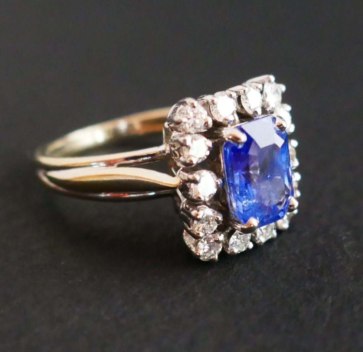 Ceylon Sapphire And Diamond Ring. Gold And Platinum.-photo-4