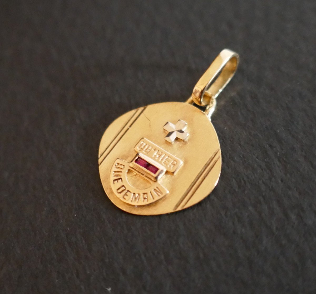 Augis Diamond And Ruby Love Medal, 18k Gold-photo-4