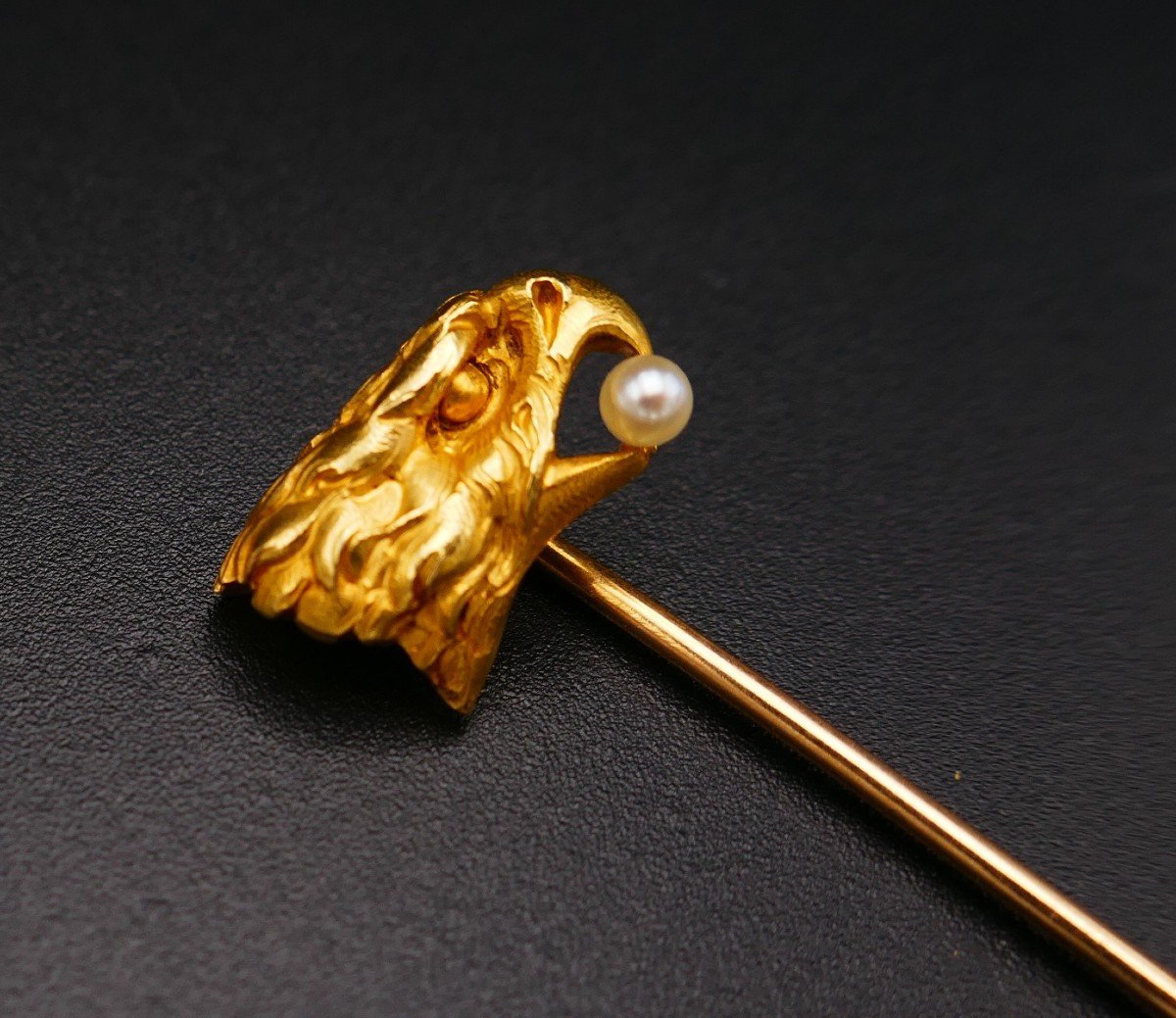 Yellow Gold And Pearl Eagle Head Tie Pin.-photo-3