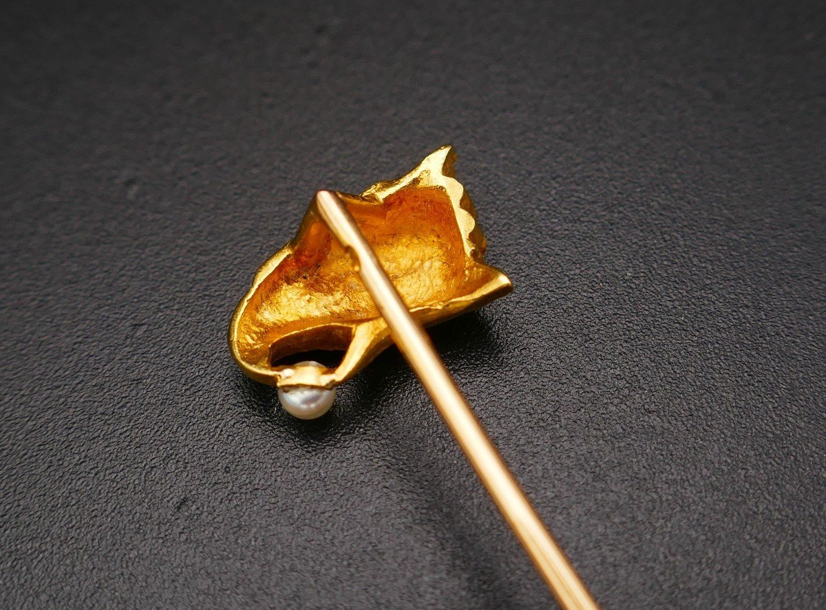 Yellow Gold And Pearl Eagle Head Tie Pin.-photo-2