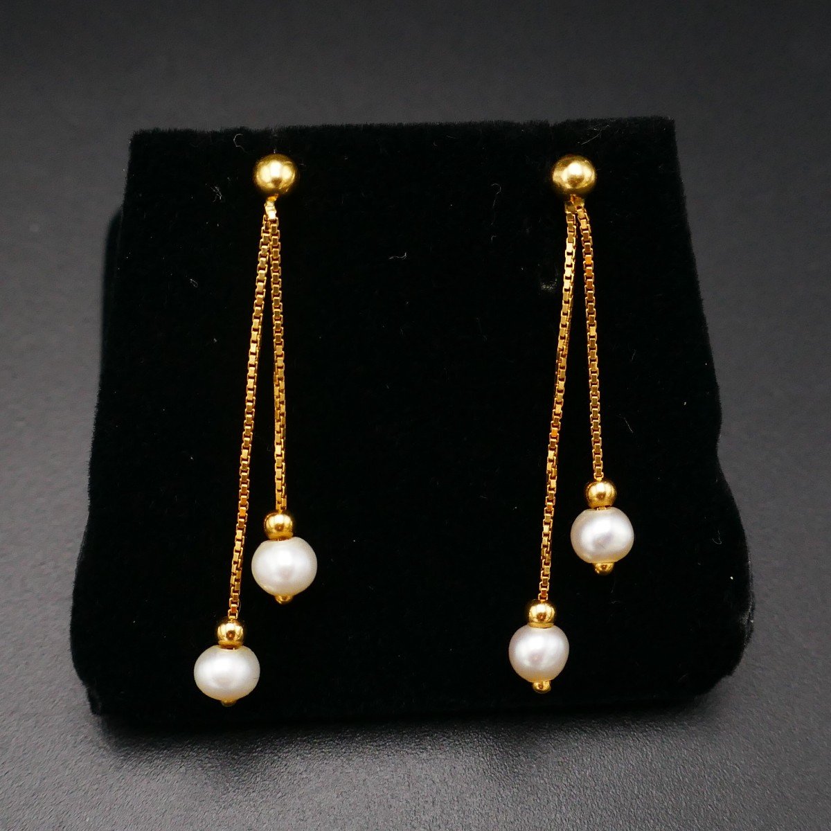 Boucles d'Oreilles Perles, Or 18 Carats.