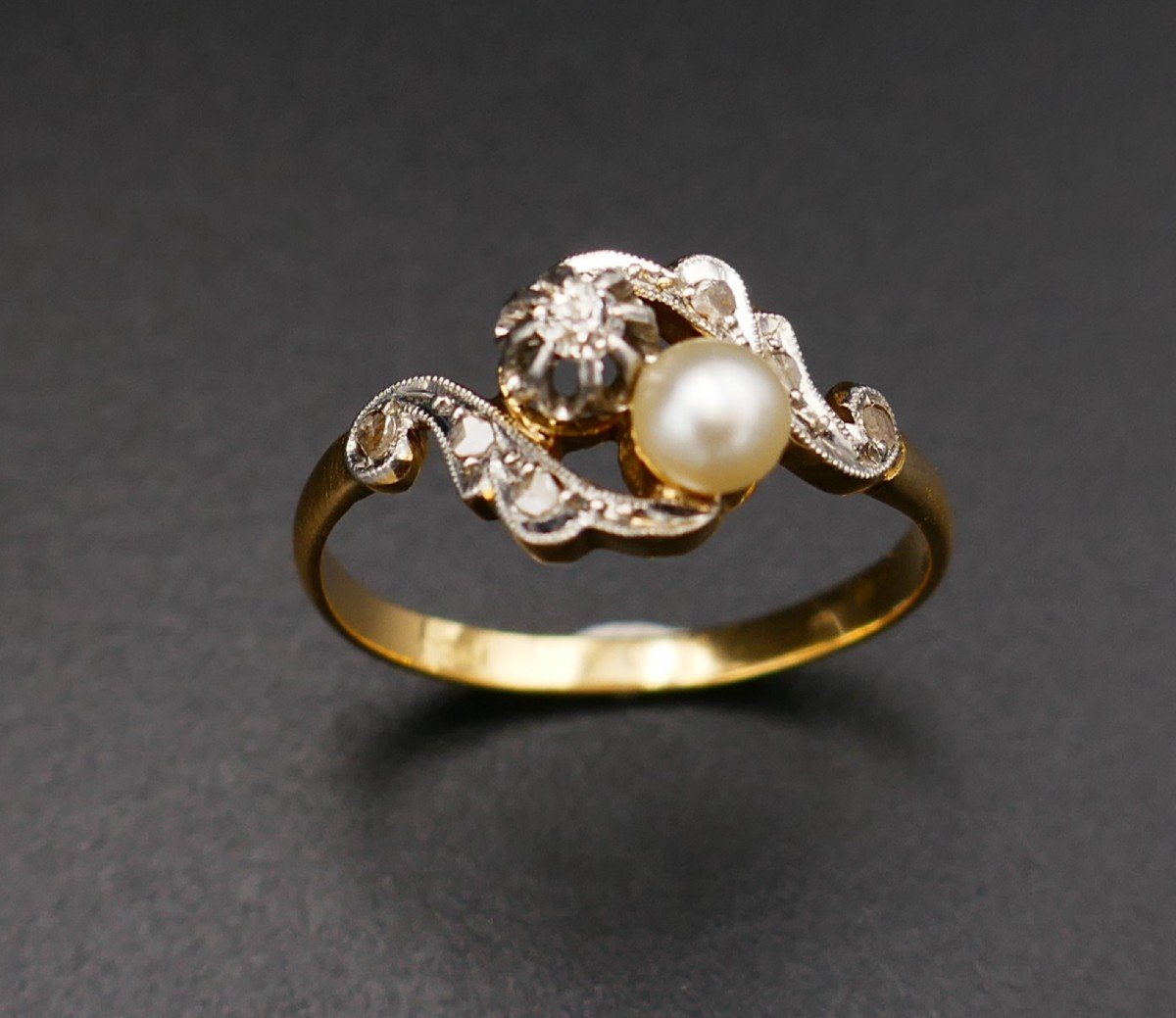 Diamond And Pearl Ring, 18k 2-tone Gold.-photo-3