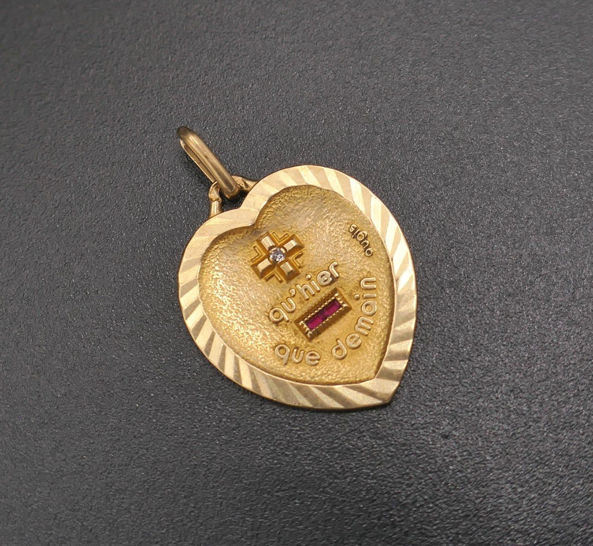 Augis Diamond And Ruby Love Medal, 18 Carat Gold.-photo-3