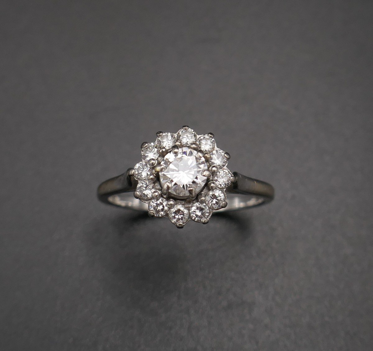 Marguerite Diamond Ring, 18k White Gold.-photo-3