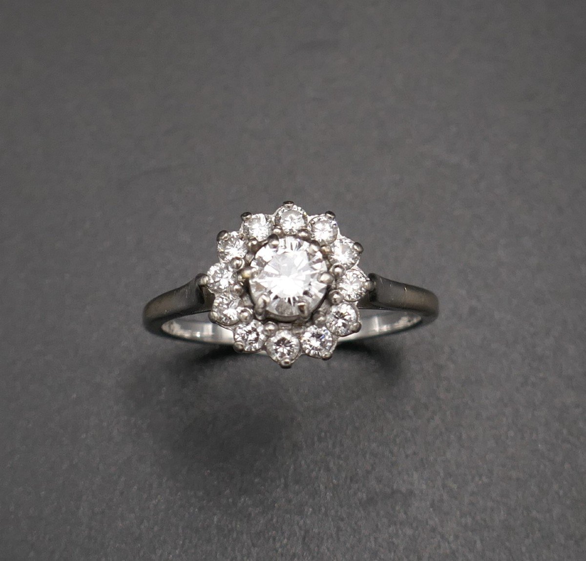 Marguerite Diamond Ring, 18k White Gold.-photo-4