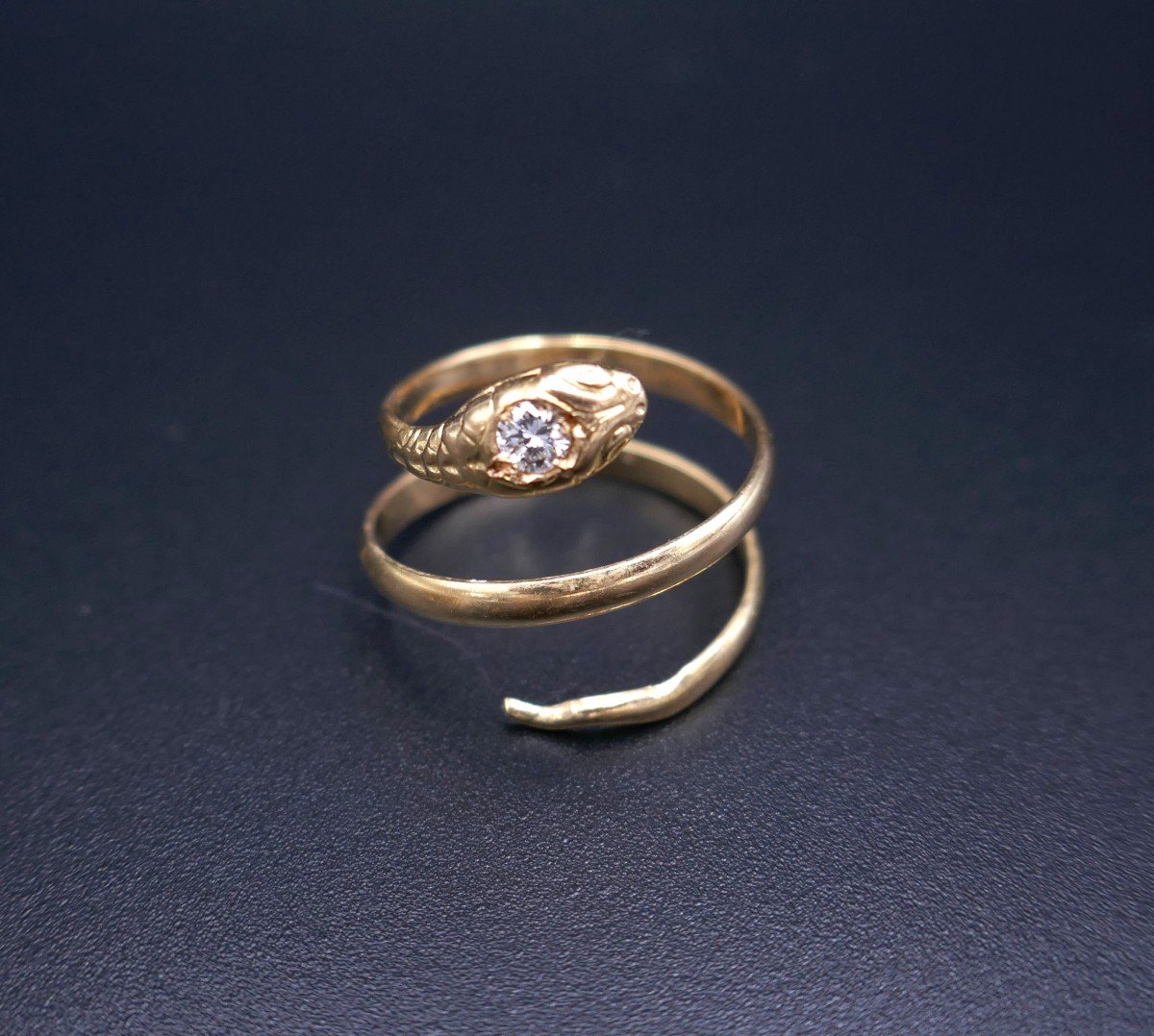 Snake And Diamond Ring.-photo-2