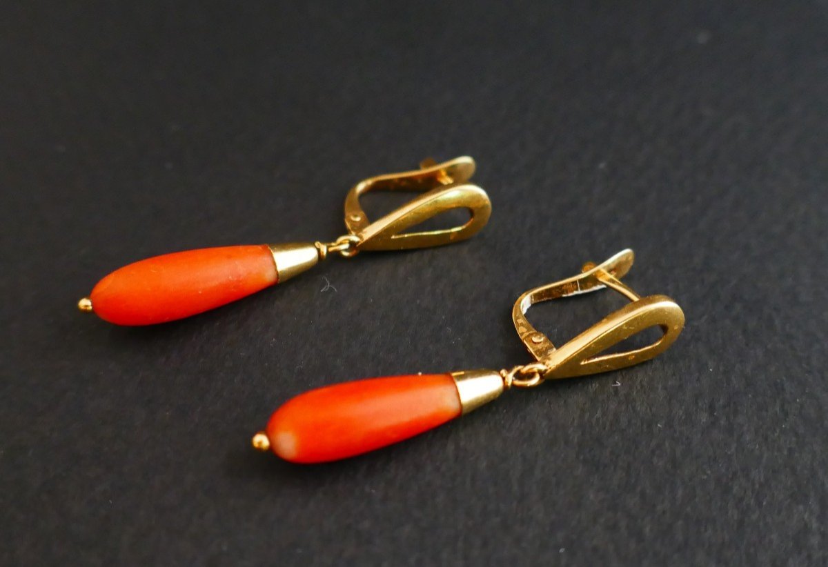 Boucles d'Oreilles Corail, Or 18 Carats.-photo-2