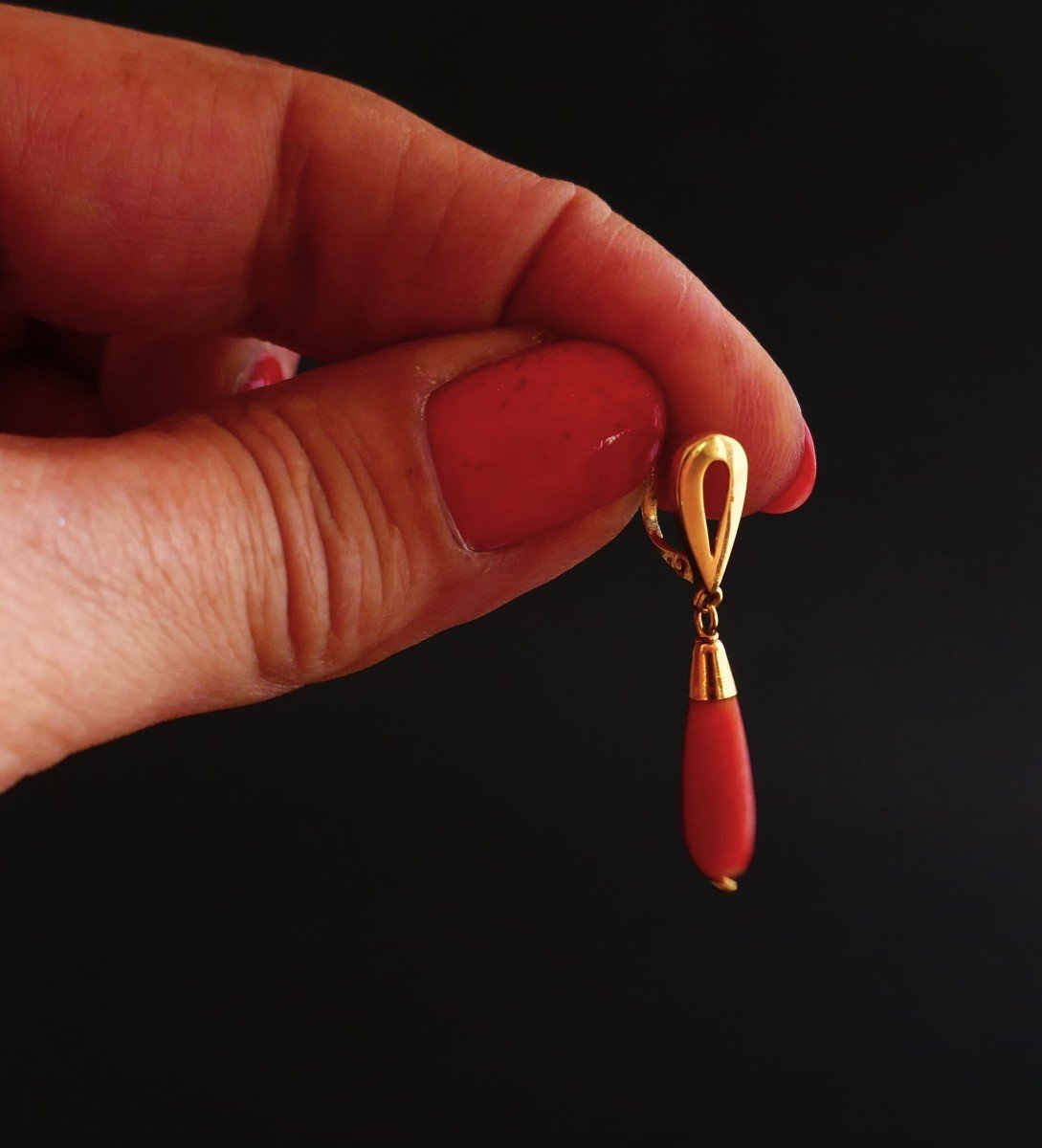 Boucles d'Oreilles Corail, Or 18 Carats.-photo-3