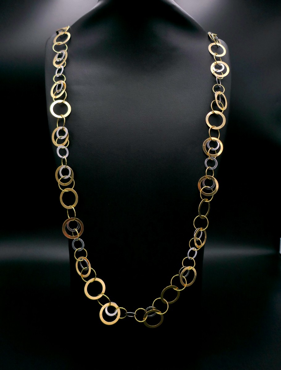 18 Carat Yellow Gold And White Gold Necklace.