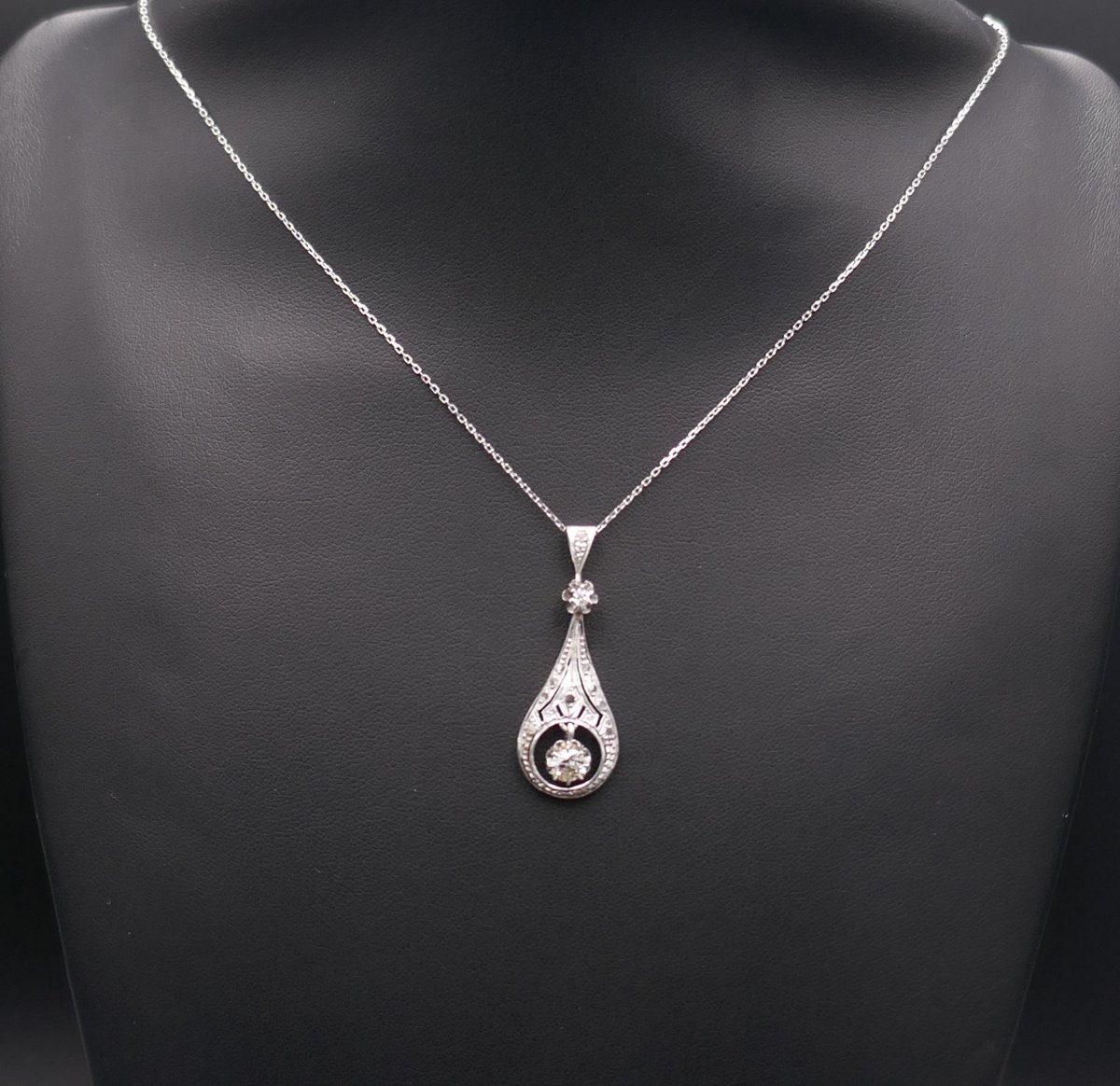 Diamond Pendant, 18k White Gold Chain.-photo-3