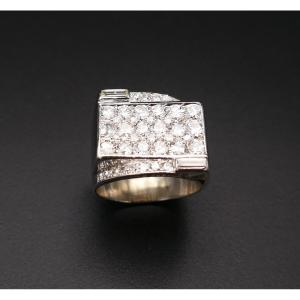 Bague Chevalière Sertie De 1,50 Carat De Diamants, Monture Platine.