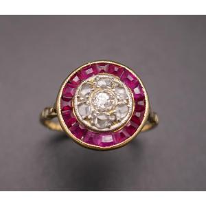 Bague Art Déco Diamants Et Rubis Calibrés.