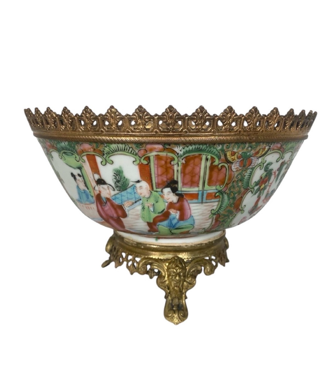 Cantonese Porcelain And Gilt Bronze Cup -photo-1
