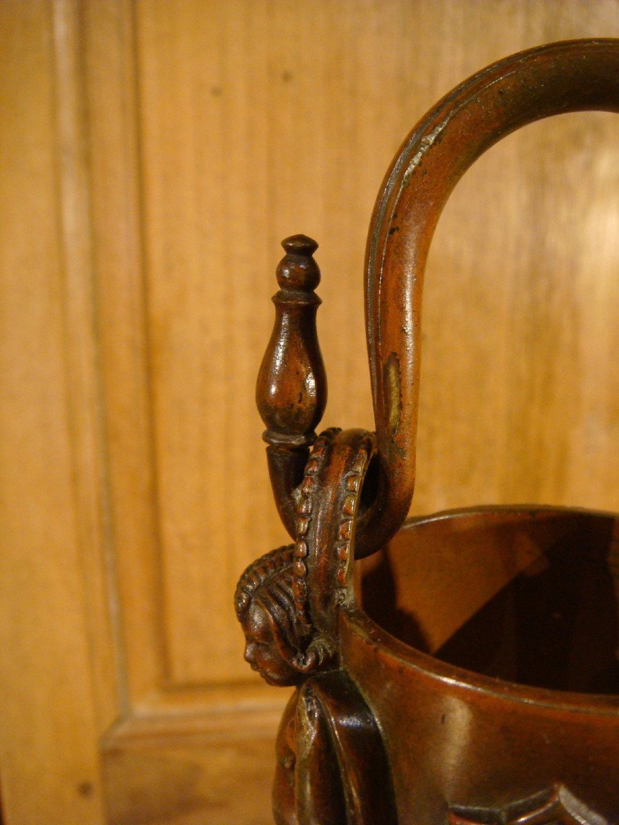 Antique Vase With Winged Cupids-photo-2