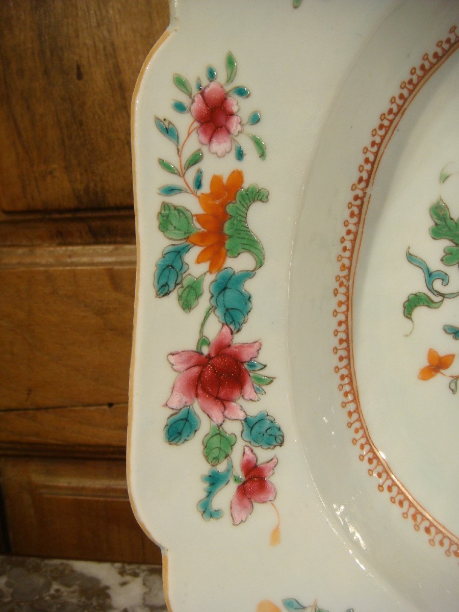 Dish In The Company Of The Indies Famille Rose Period XVIIIth Century -photo-1