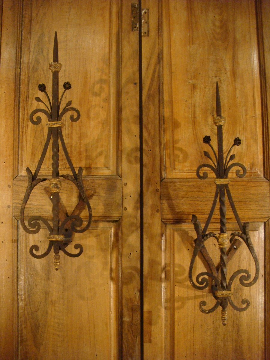 Pair Of Wall-mounted Candlesticks, Late 17th Century 