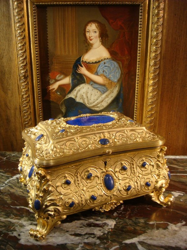 Box In Lapis Lazuli And Gilt Bronze - Period XIX