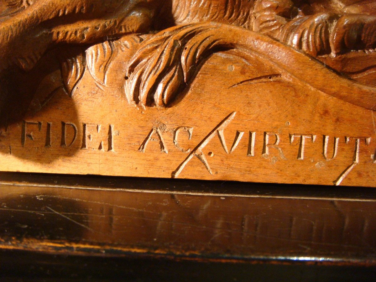 Sculpture Lion De Lucerne En Bois De Noyer -photo-5