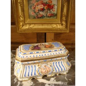 Box Box In Painted Porcelain Paris Second Empire Period 
