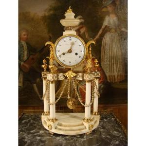 Louis XVI Period White Marble And Gilt Bronze Pendulum Clock 