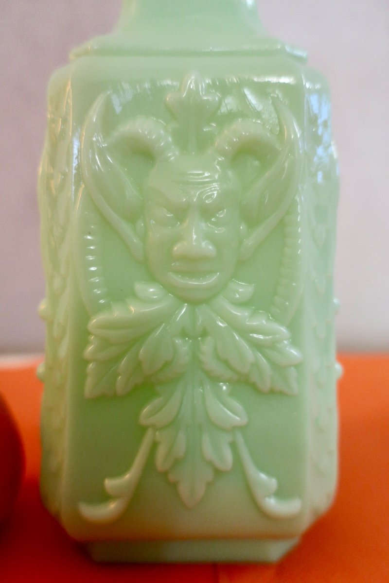 Opaline Vase Portieux Cira 1900, Devils And Roses-photo-3