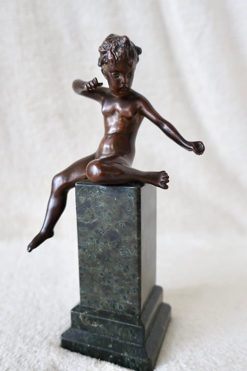 Small 19th Century Bronze Of A Cupid, Love Or Cherub On Antique Green Marble Column.-photo-3