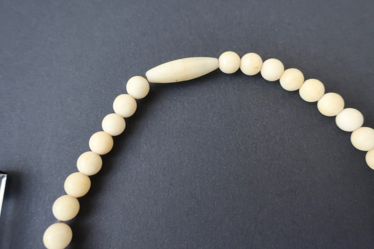 Beautiful Ivory Drop Necklace, 1930s, 50cm. N° 3-photo-1