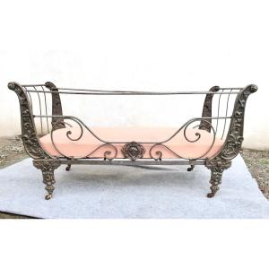 Foldable Children's Bed "swan Neck" In Sculpted Cast Iron, 19th Century.