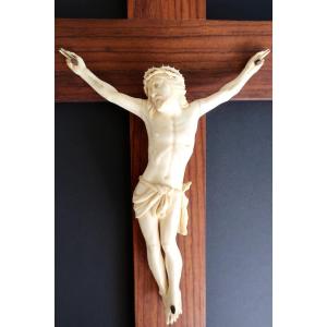 Christ On The Cross 19th Century In Ivory, On Rosewood Cross, Perfect Condition.