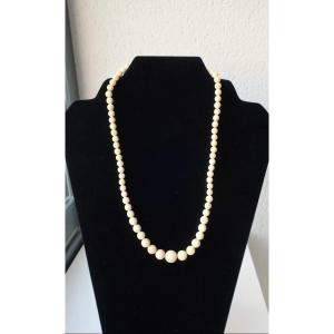 Beautiful Ivory Drop Necklace, 1930s, 50cm.