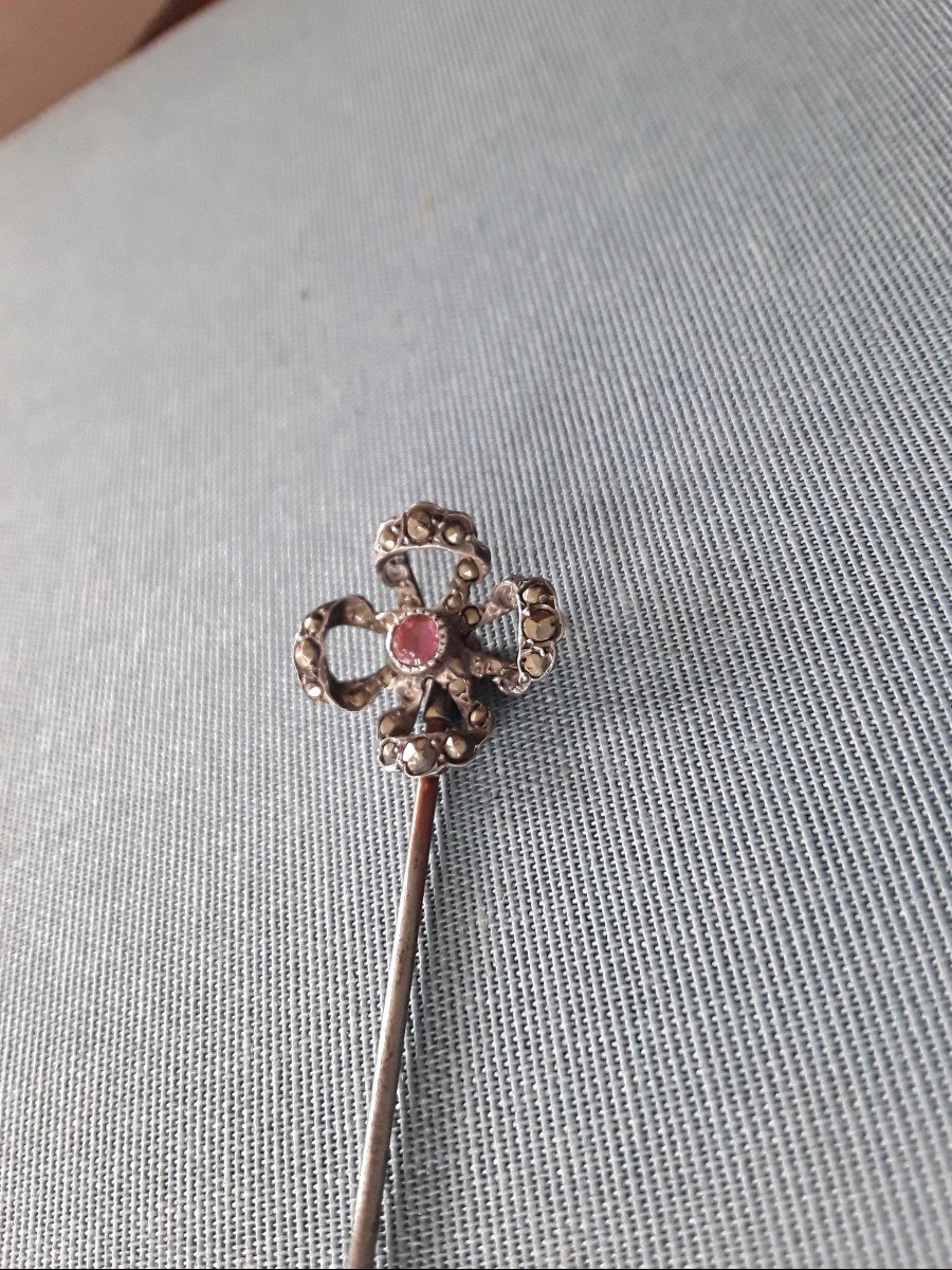 Silver Hat Pin With Swivel Head Late 19th Century 