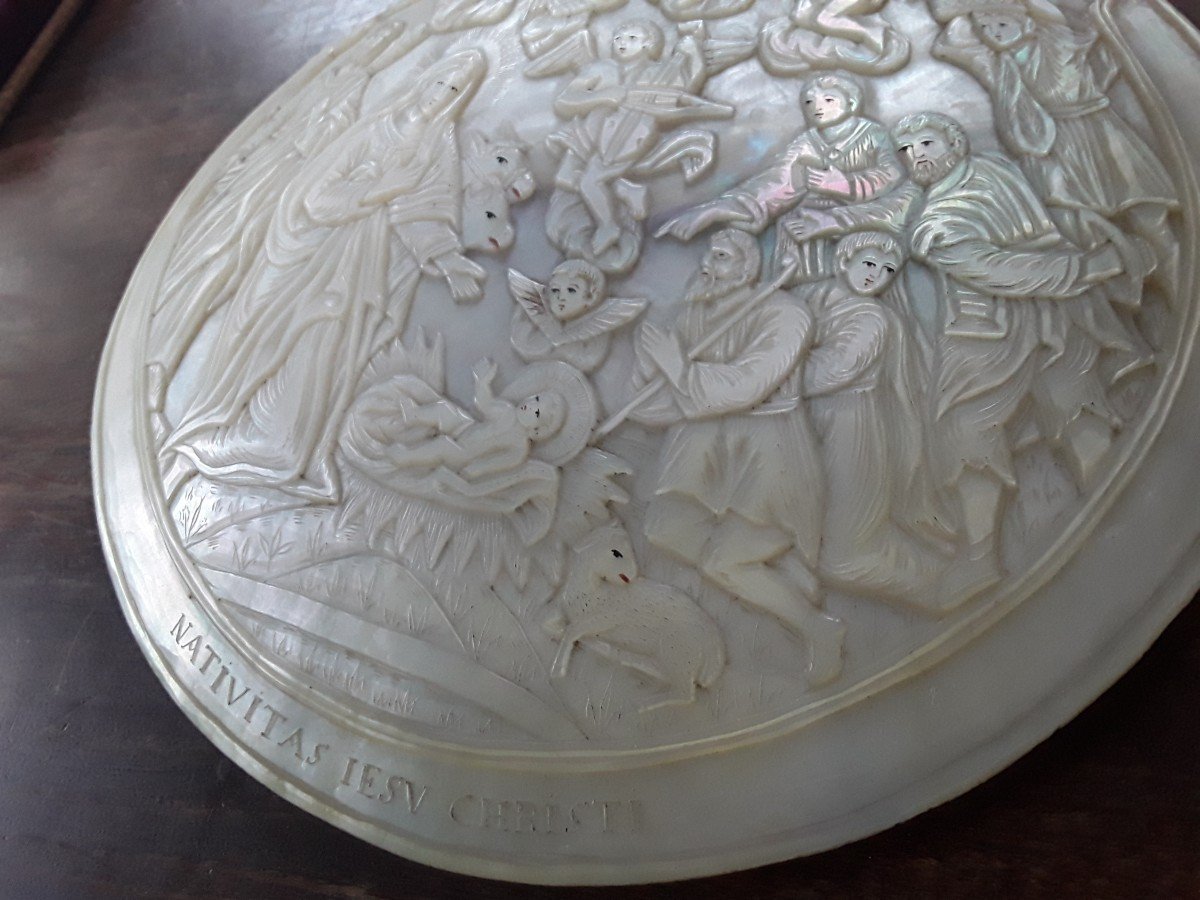 Carved Mother-of-pearl Shell "nativity". Late 18th Century Early 19th Century -photo-4