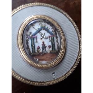 18th Century Box In Lacquer Lined With Tortoiseshell.